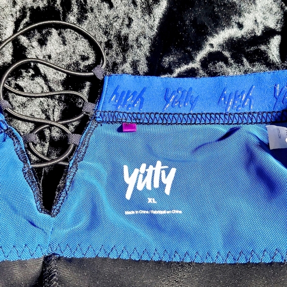 Yitty Black Velvet Hi-Rise Shape & Firm from Lizzo Women's Leggings (XL) - Picture 6 of 9